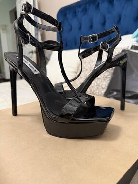 Steve Madden Black Patent Platform Stiletto Sandals